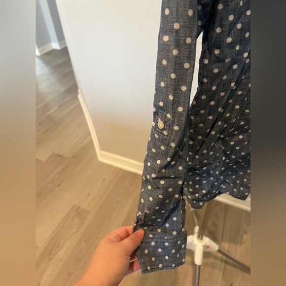 Talbots Women's Chambray Button down long sleeve Blue& white
Polka Dot - Picture 4 of 4